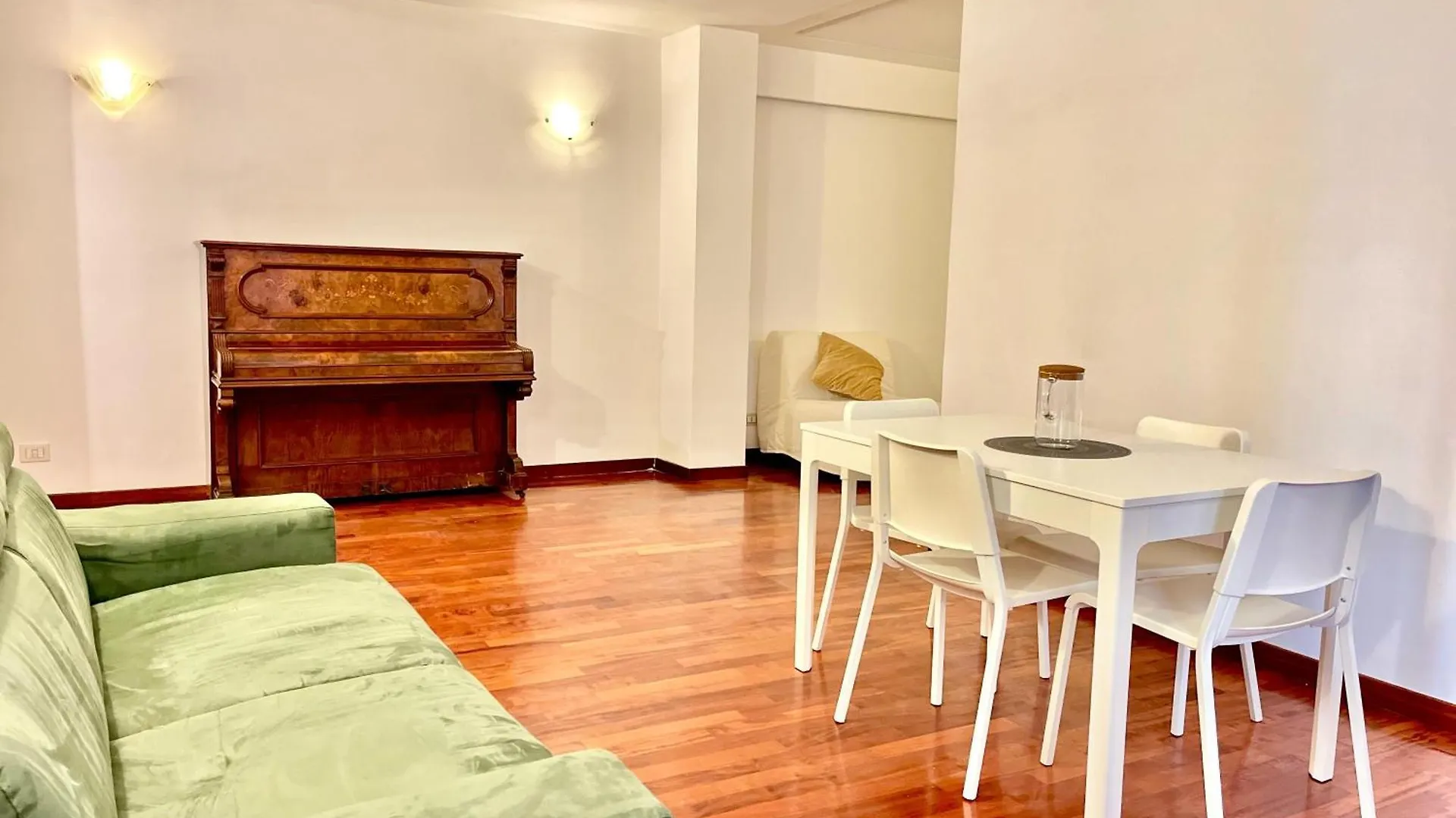 House In Trastevere Portaportese Rome